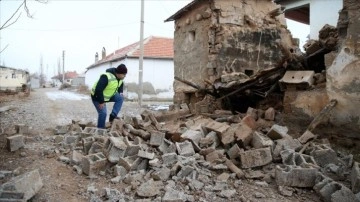 Kayseri'deki depremin hasar tespit çalışmaları sürüyor