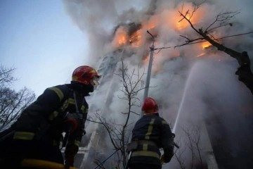 Kiev’de 3 farklı sivil yerleşim alanı vuruldu: 2 ölü