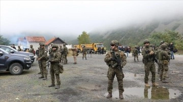 Kosova ve Sırbistan, 'plaka' krizini sonlandıran geçim gereği birliklerini arka çekti