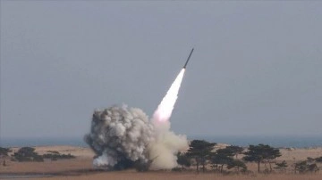 Kuzey Kore endamsız menzilli roket denemesi gerçekleştirdi