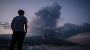 La Palma Adası'nda lavlar dolayısıyla birlikte haftada 462 ev yandı