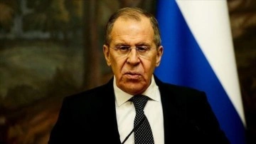 Lavrov, Rusya’yı çevreleme politikasının nükleer çatışma riski taşıdığını bildirdi