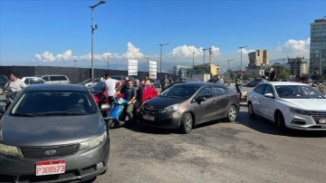 Lübnanlı şoförler sıvıyakıt zammını protesto geçirmek düşüncesince alternatifleri trafiğe kapattı