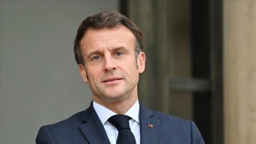 Macron, Fransa sağlık sisteminde büyük eksiklikler olduğunu kabul etti