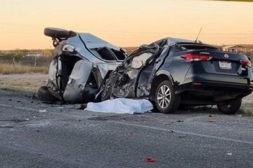 Meksika’da iki araç kafa kafaya çarpıştı: 10 ölü