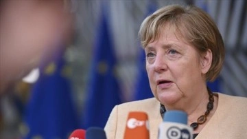Merkel, Filistin-İsrail hakkında dü devletli çözümden yana