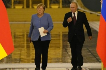 Merkel ve Putin, Belarus-Polonya sınırındaki göçmen krizini görüştü