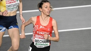 Milli atlet Emine Hatun Mechaal: Bugün bütün depremzedeler için koştum