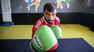 Milli kick boksçu genç, 2 madalya kazandığı yılı altınla tamamlamak istiyor