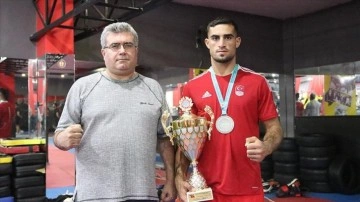 Milli sporcu Emrah Yaşar, iki ayrı branşta dünya şampiyonluğu peşinde