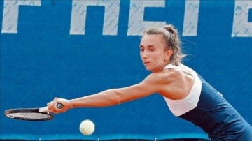 Milli tenisçi İpek Öz, W25 Antalya Series'te çeyrek finale çıktı