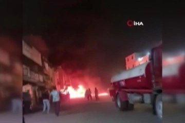 Mısır'da galeride yangın: oldukça çok otomobil alevlere teslim oldu