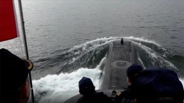 MSB Deniz Kuvvetleri Komutanlığının denizaltı operasyonu tatbikatı görüntülerini paylaştı