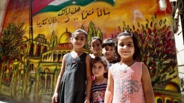 Mülteci kamplarının duvarları dinç Filistinlilerin umutlarını ve hürriyet tutkularını yansıtıyor