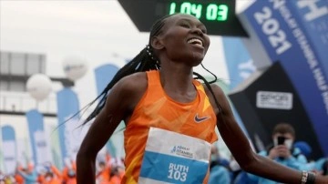 N Kolay İstanbul Yarı Maratonu hanımlarda 'Dünyanın En Hızlı Yarı Maratonu' oldu
