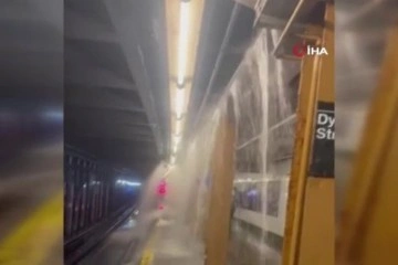 New York'ta metro istasyonlarını yine su bastı