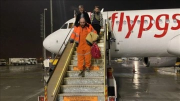 Onarılan Hatay Havalimanı'ndan kalkan Pegasus uçağı İstanbul’a indi