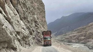 Pakistan’daki Karakurum Geçidi, dünyanın en tehlikeli yolları arasında gösteriliyor