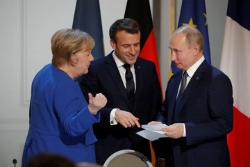 Putin, Merkel ve Macron ile Ukrayna konusunu görüştü