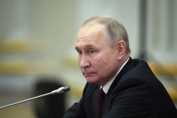 Putin'den batılı ülkelerin gaz borçlarını yabancı para birimleriyle ödemelerine izin
