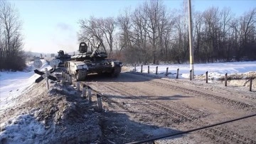 Rus ordusu, Ukrayna sınırından askeri birliklerin çekilmeye devam ettiğini açıkladı