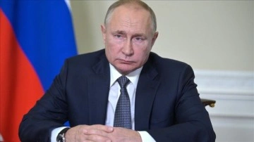 Rusya Devlet Başkanı Putin, Kovid-19 önlemlerinin sıkılaştırılması sonucu aldı