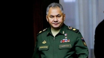 Rusya Savunma Bakanı Şoygu: Çoğunluğu Orta Doğu'dan 16 bin gönüllü savaşmak için başvurdu
