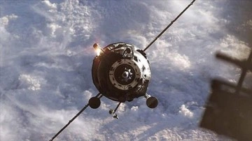 Rusya yörüngedeki çalışkan sıfır uydusunu füzeyle vurdu