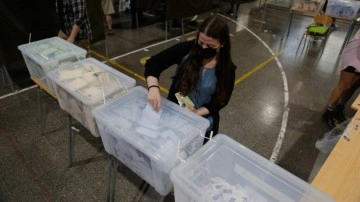 Şili'de pazar günü ikinci tur devlet başkanlığı seçimi düzenlenecek