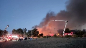 Silivri'de elektrikli ev aletleri fabrikasındaki yangın söndürüldü