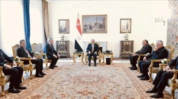 Sisi, Kahire'de İtalya Dışişleri Bakanı Tajani ile "bölgesel meseleleri" görüştü