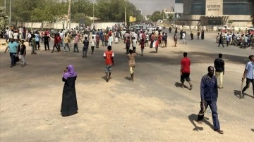 Sudan’da çırçıplak hile isteğiyle protestolar sürüyor