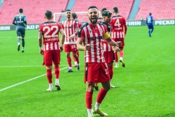 Süper Lig’in gollerini yabancılar, 1. Lig’in gollerini ise yerliler attı