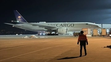 Suudi Arabistan, Türkiye'ye 90 ton yardım taşıyan bir uçak daha gönderdi