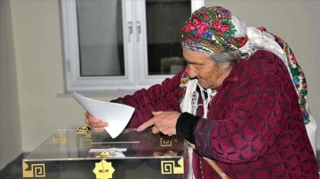 Türkmenistan halkı devlet başkanını seçmek için yarın sandık başında