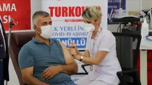 'TURKOVAC' aşısı geliştirildiği Erciyes Üniversitesinde gönüllülere uygulanıyor