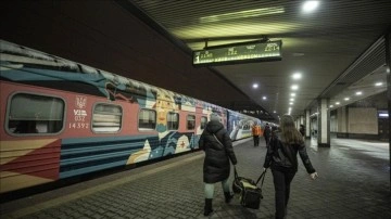 Ukrayna'da savaşın başlamasından sonra Herson'a giden ilk yolcu treni Kiev'den yola ç