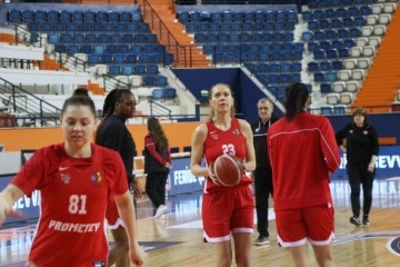 Ukraynalı kadın basketbolcular savaşın son bulmasını istiyor