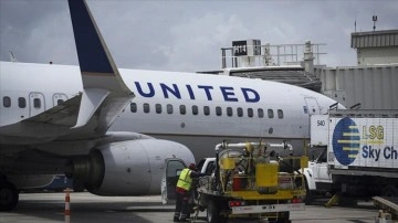 United Airlines, ABD'de aşılanmayı reddeden 600'e DOĞRU çalışanını işten çıkartıyor