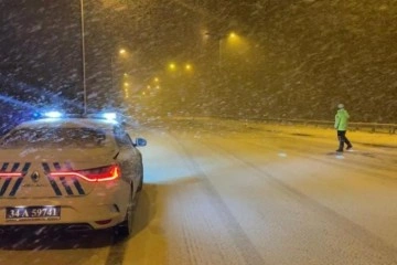 Ve İstanbul'da beklenen kar yağışı başladı!