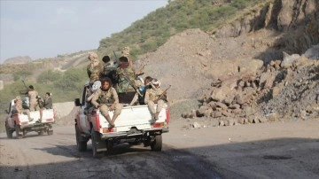 Yemen'deki İran destekli Husiler, Hudeyde iline ilişkin Tuhayta kentini ele geçirdi