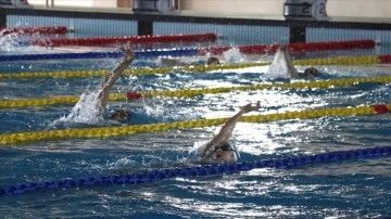 Yüzme sporcusu öğrenciler, yarıyıl tatilinde Erzurum'da güç depoluyor