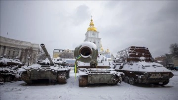 Zelenskiy'den Rusya'ya birliklerini Noel'de Ukrayna'dan geri çekmesi çağrısı